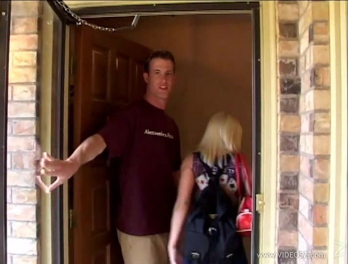 Calli gets cumshot mouth after sucking riding dick