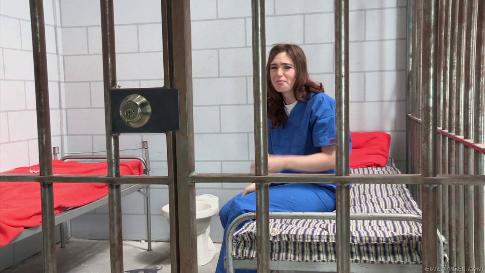 Incarcerated slut gets a surprise visit from her attorney