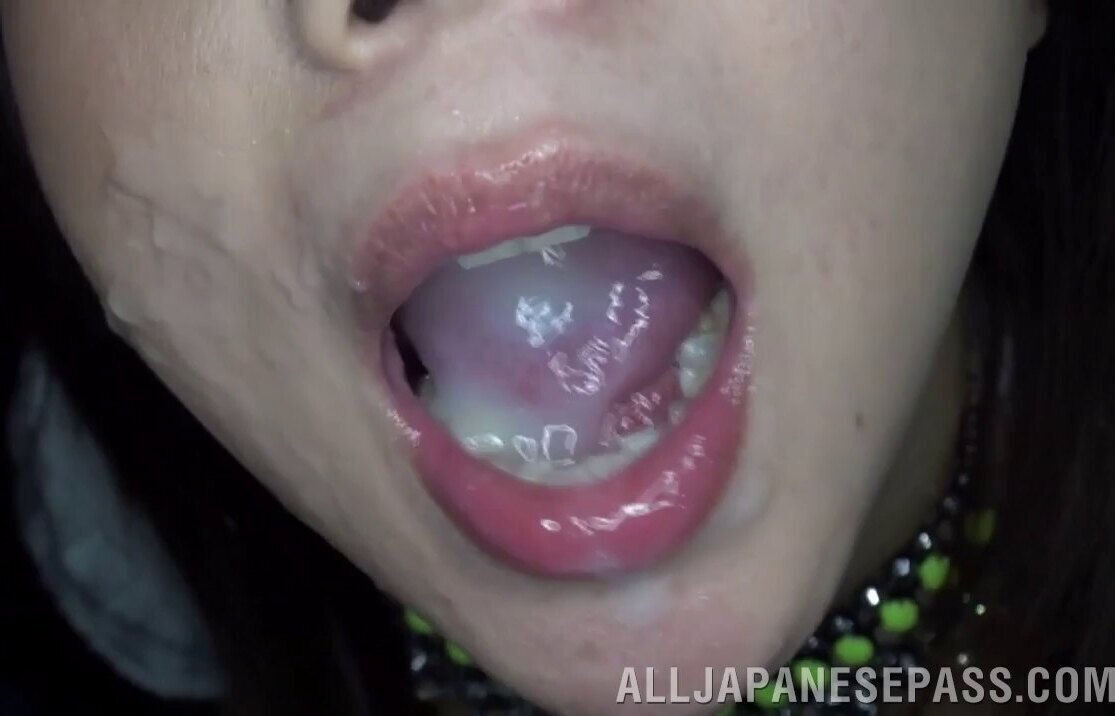 Ayako Kanou blows and gets her mouth filled with cum