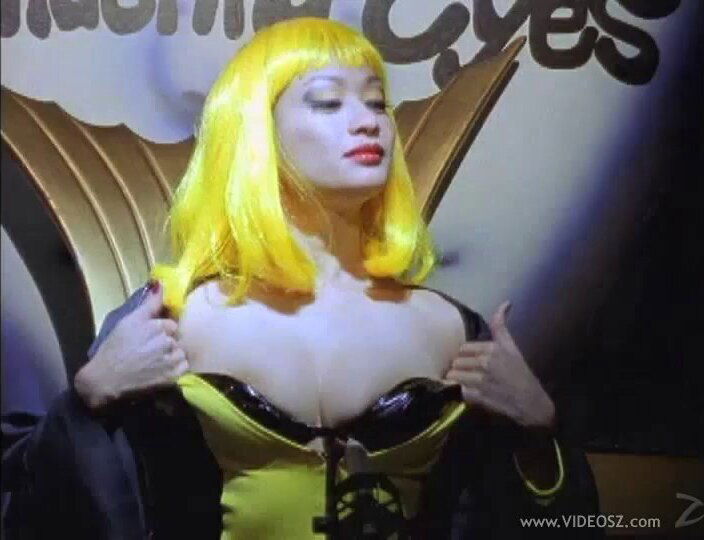 Temptress Azlea Antistia in a huge dick ride and naughty blowjob action