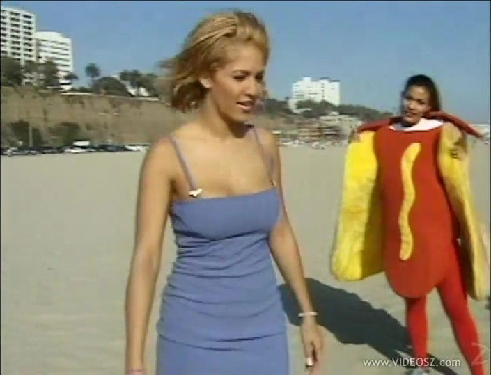 Crazy nudists Jesse Lopez park reality clip