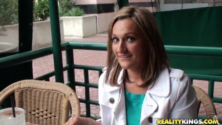 Astounding Hollie Monroe Sucks A Weiner Like A Fucking Whore