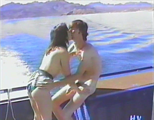 Brunette hussy shows cock-sucking skills