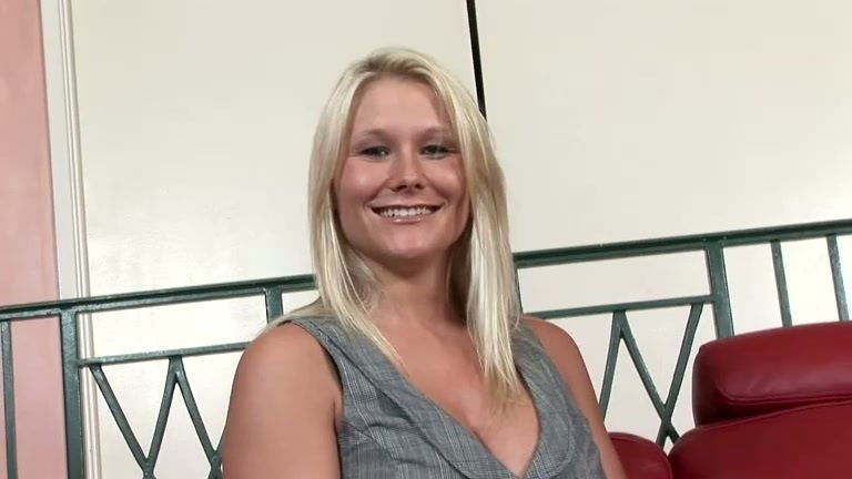 Busty blonde milf Juliana Jolene gets mouth fucked deep