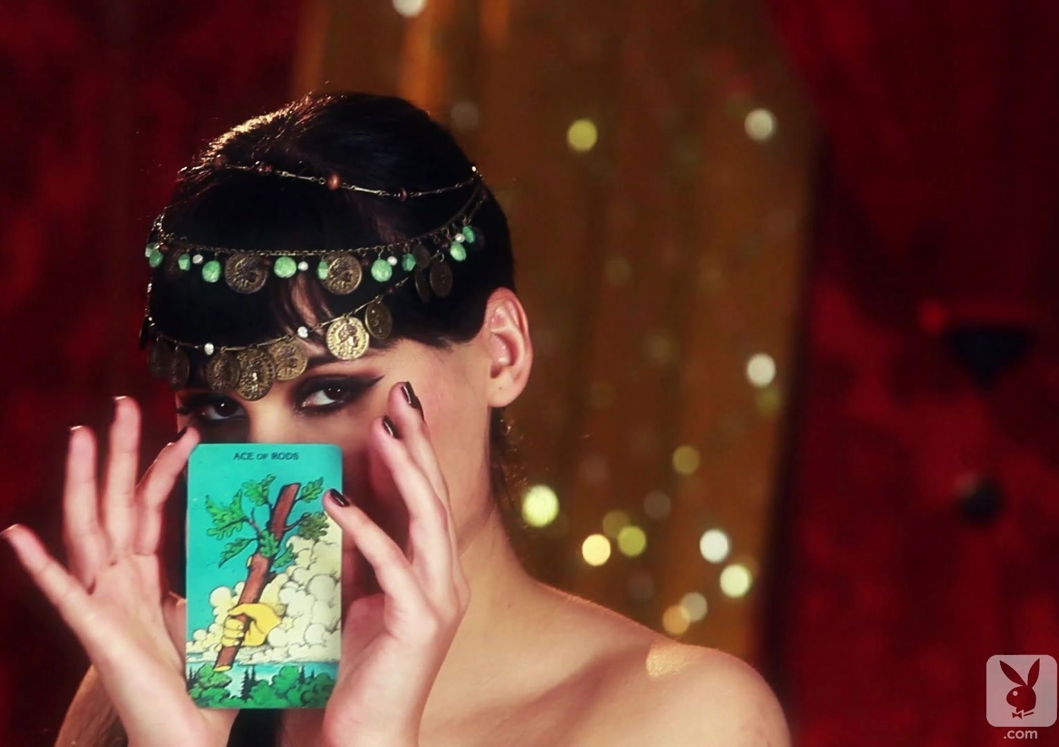 Rivi Madison the hot gypsy soothsayer shows her nude body