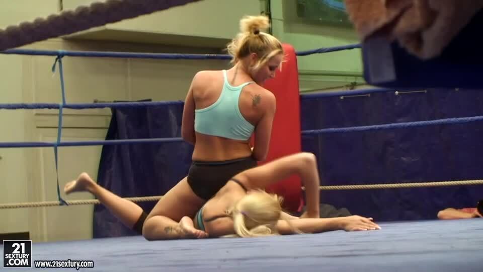 NudeFightClub backstage with Kathia Nobili Brandy Smile