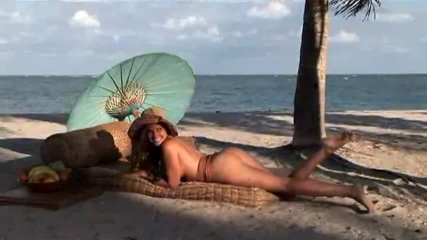 Curvy cutie Monica Leigh demonstrates her big tits and nice ass