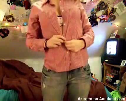 bodied chick stripping