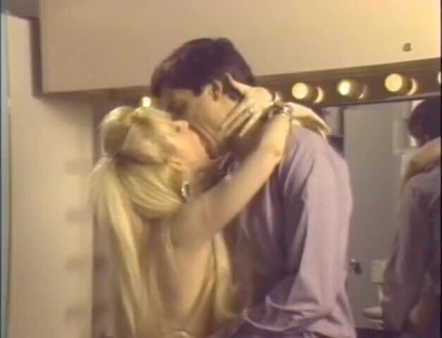 Cassandra Leigh Fucks and Masturbates