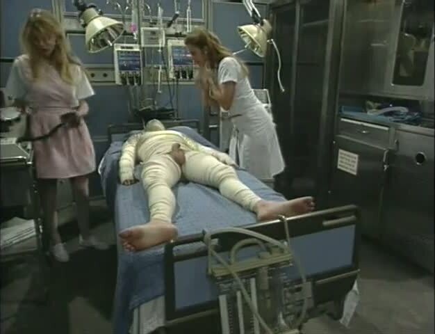 Capri Cameron Fucking a Completely Bandaged Guy