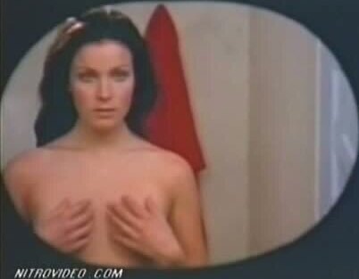 Exquisite Retro Beauty Derek Flashes Juicy Jugs Bathroom