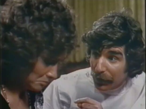 Linda Lovelace Deepthroats Harry Reems' Big Cock