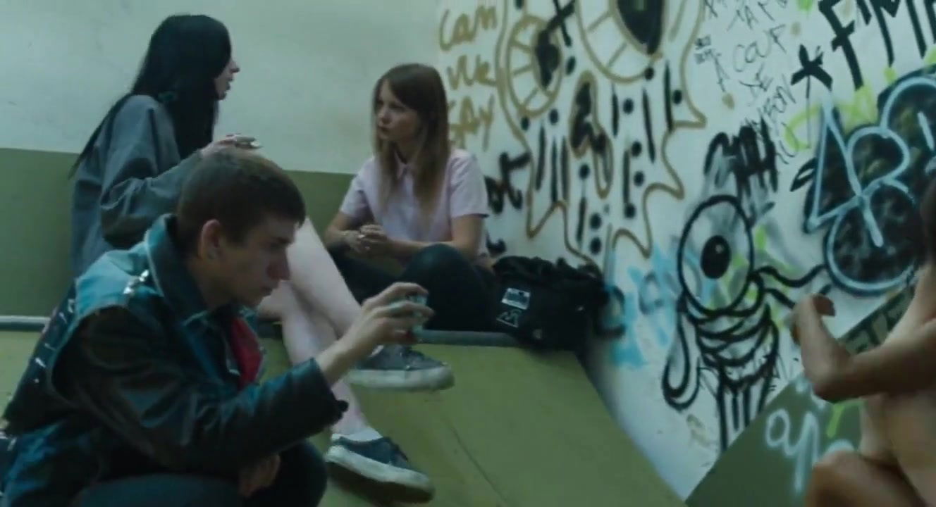 Eva menis-mercier diane rouxel - the smell of us 2014