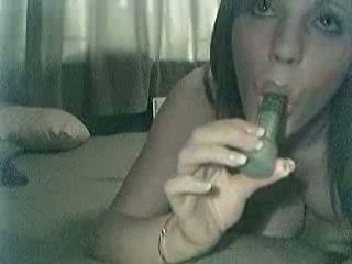 Superhot webcam brunette babe dildoing herself in the ass