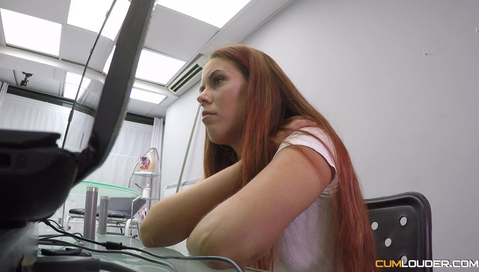 Gala Brown seduces gynecologist drills horny pussy