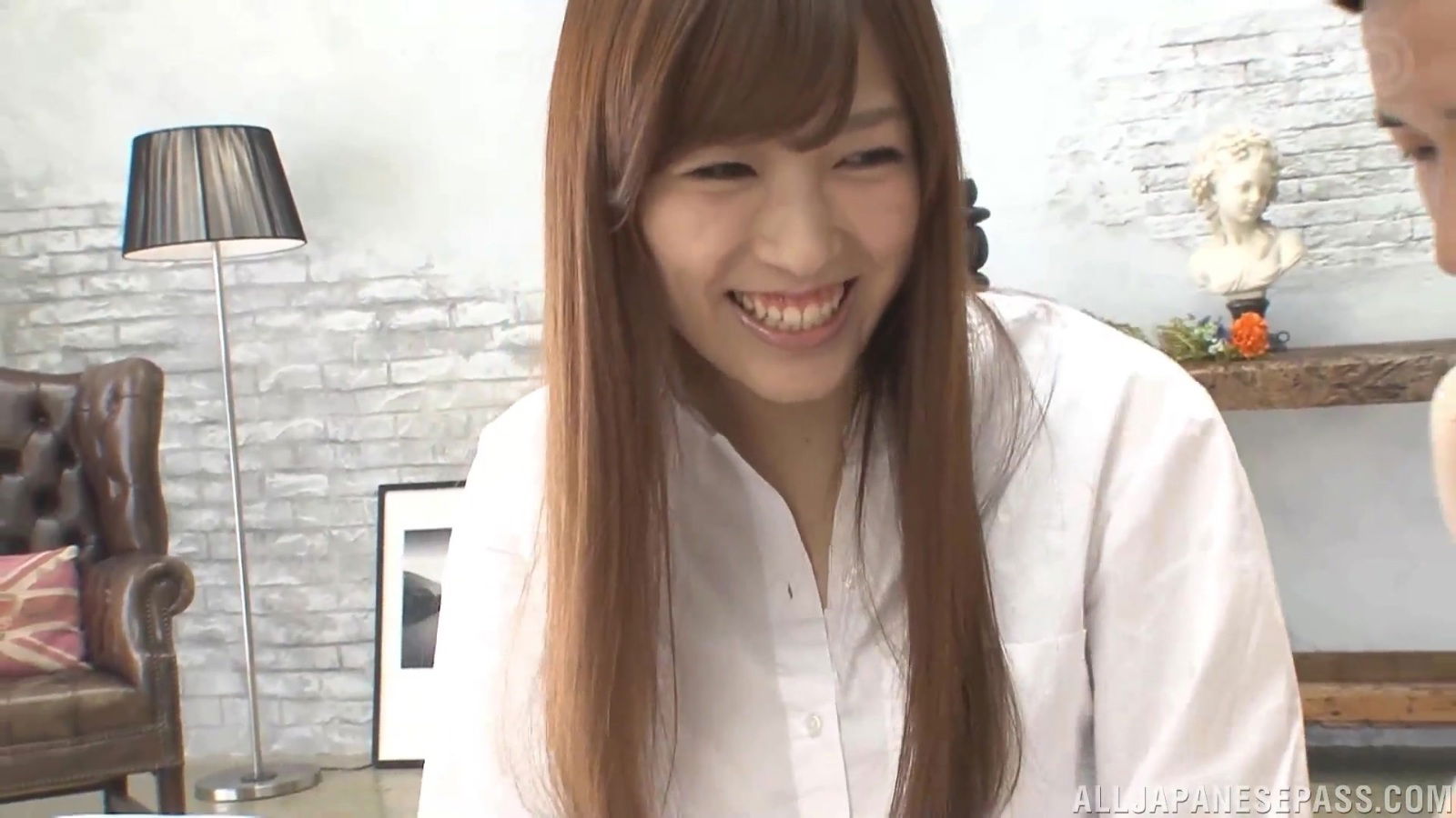 Aine Maria spreads her legs for a lover's pulsating pleasure rod