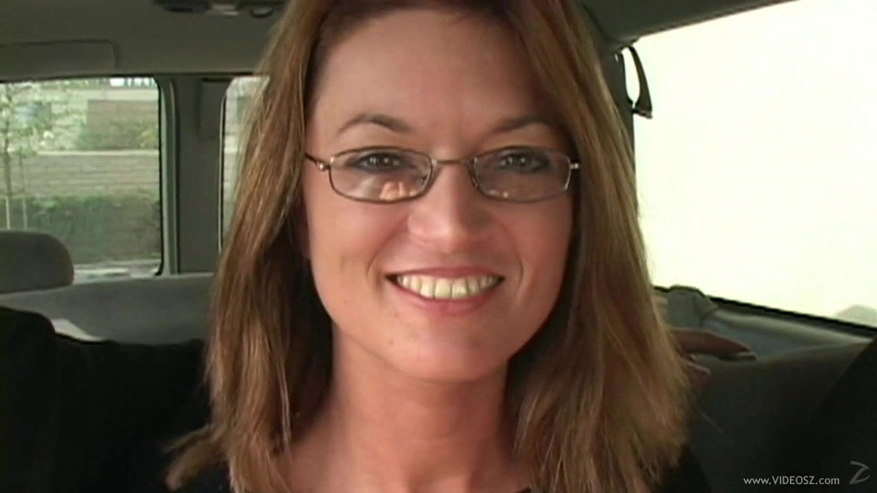 Indiana Bell is nailed by two guys in a threesome