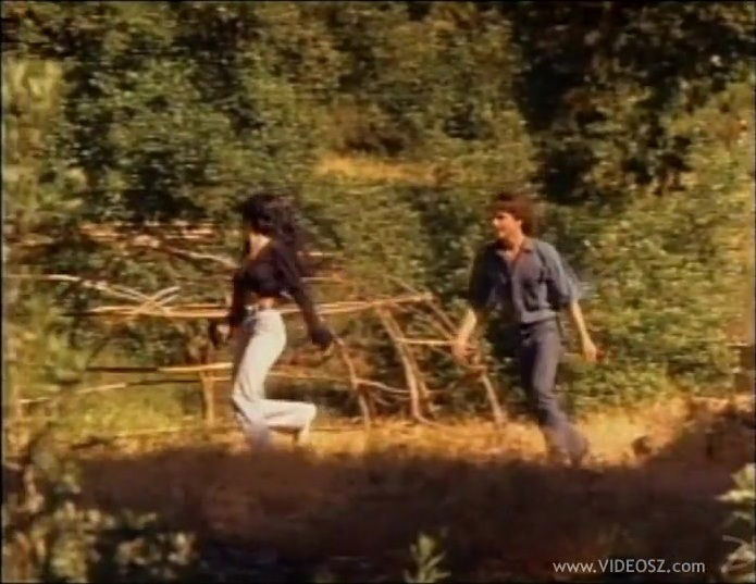 Outdoors sex by the rivver with the hot brunette Roxanne Blaze