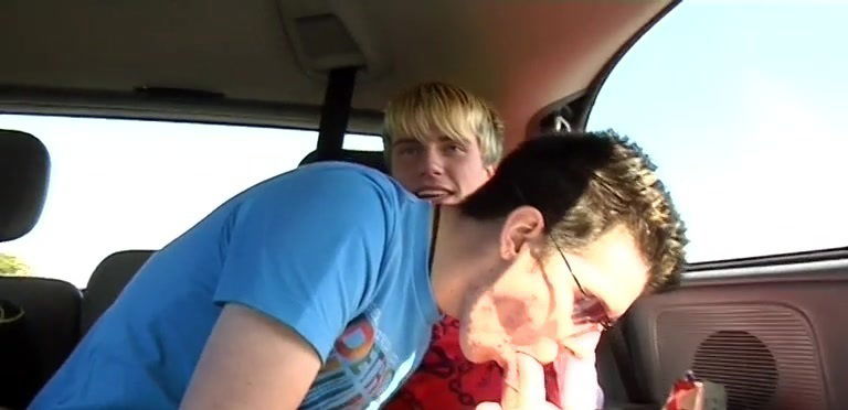 Picking Up Cute Twink Todd - Josh Hancock, Danny Star And Todd Owens