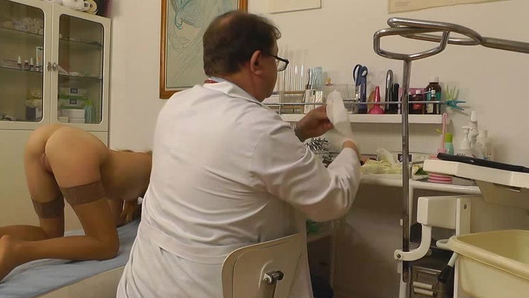 Naughty gyno exam with cute blondie