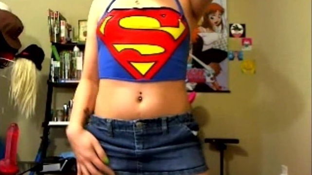 Jade Rox showing off on cam