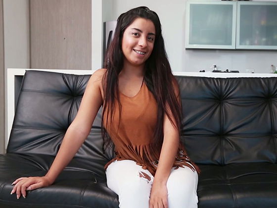 Busty natural hoe Susana Santos gives impressive BJ before steamy sex