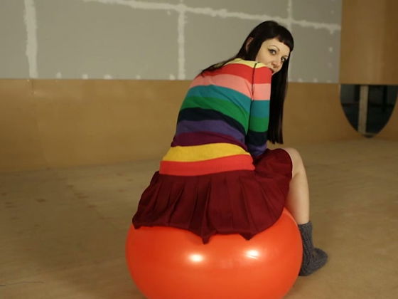 Shameless brunette nympho Shay Hendrix loves show pussy