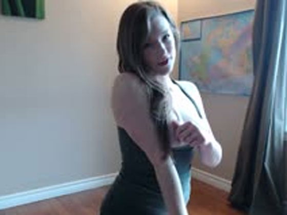 Gorgeous amateur chick Gemma Minx stretching on camera