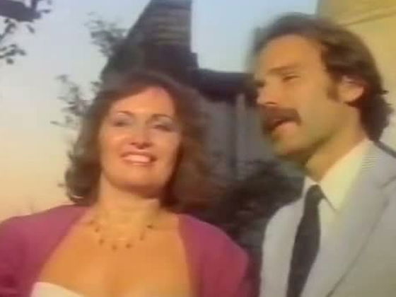 Horny blonde MILF Tara Aire enjoying cunnilingus retro porn video