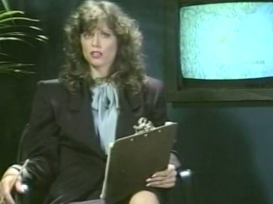 Alexis Greco, Bambi Allen and Crystal Breeze fucking in MMF threesome in a gym