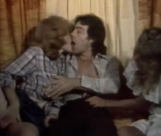 Lucky guy fucks lisa deleeuw and tawny pearl