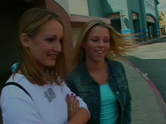 Slutty hoes Jasmine Lynn and Fallon Sommers suck on lollicock