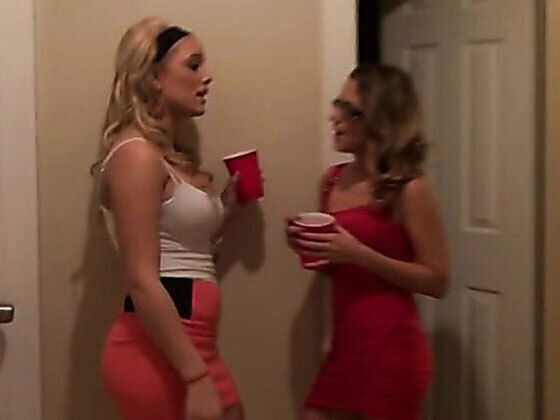 Fuck Valentine's Day / Veronica Willis, Allexis Blow