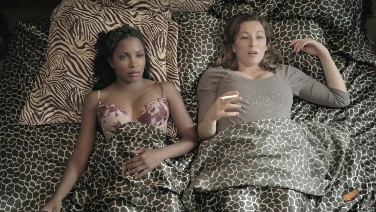 Nichole Bloom, Shanola Hampton - Shameless S05E08 (2015)