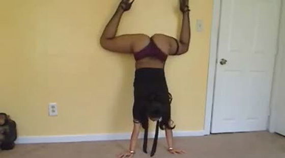 Sexy Flexible Ebony Latina Gets Nudity) Ameman