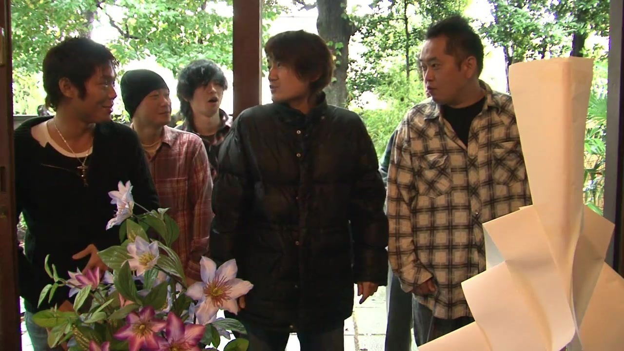 teen kimono gushes over rabit vibe during solo fucking