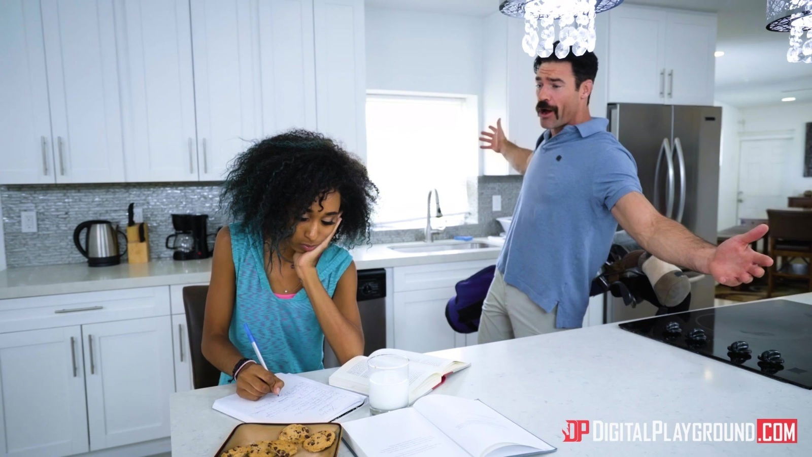 Black beauty Riley King gets fingered fucked white