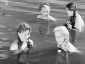 Tytot ja pojat samasta kylasta (1951)