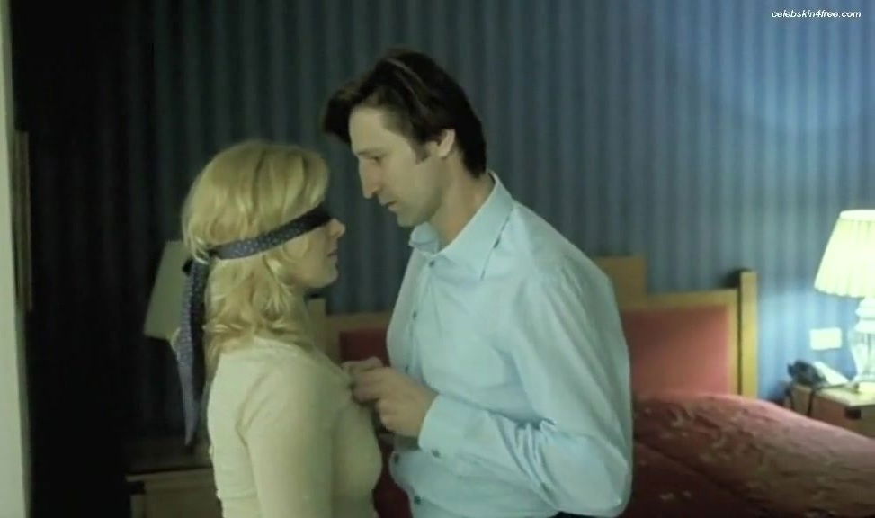 Petra Morze & Susanne Wuest in 'Antares'