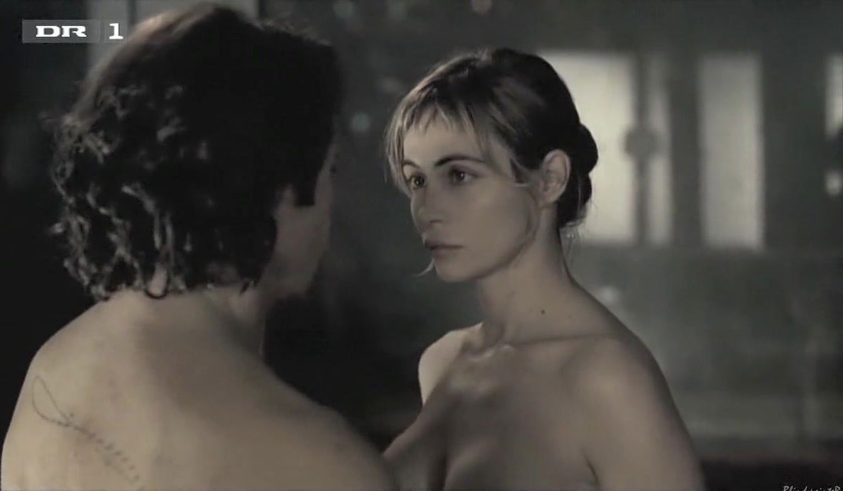 Emmanuelle Beart - A Crime (2006)