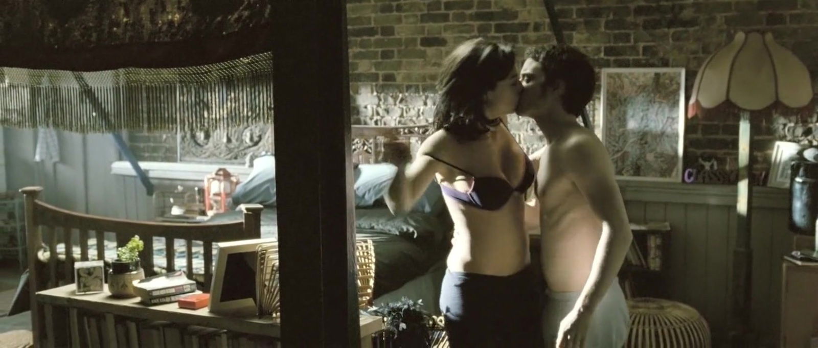 Leonor Watling sex scenes in 'The Oxford Murders'