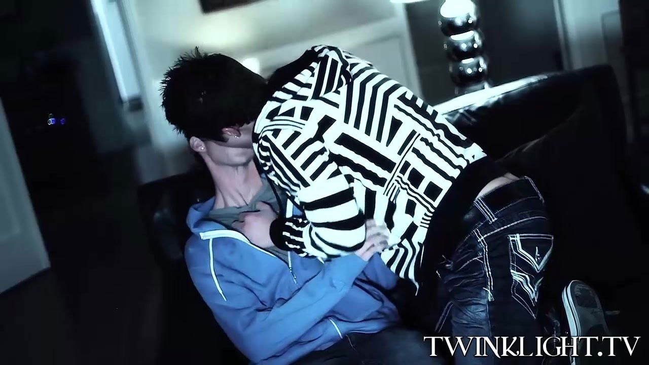 Kissing and barebacking with Kain Lanning and Adrian Layton