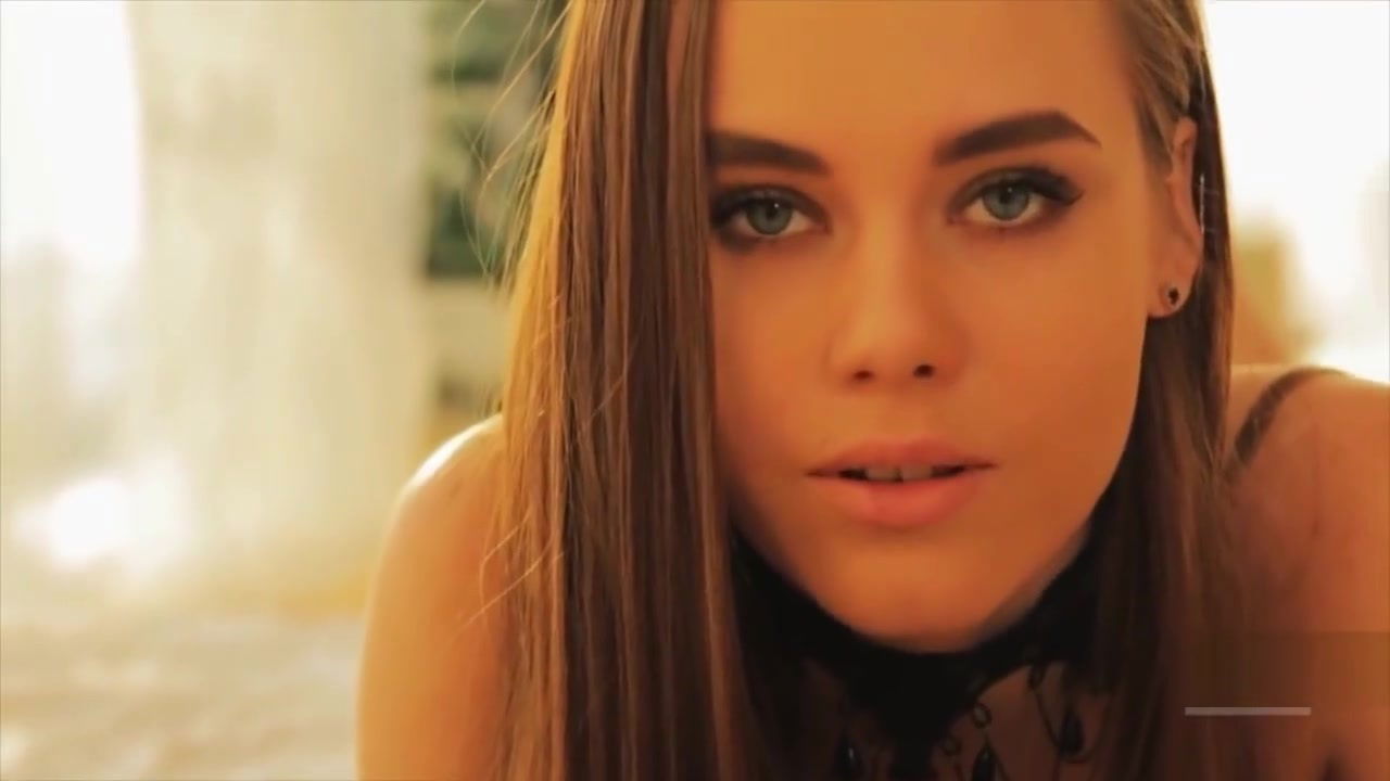 Oxi anya Anna Zharavina 03