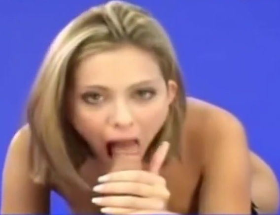 Clara Morgane nous offre une belle pipe