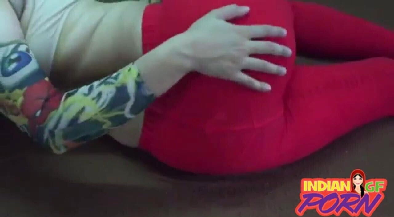 Indian Chubby GF Laying Naked Fingering Her Pussy Masturbate