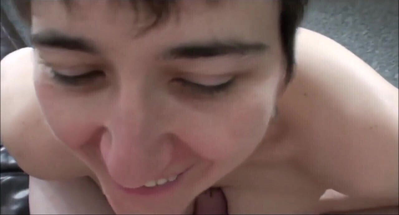 Amateur brunette MILF jizzed