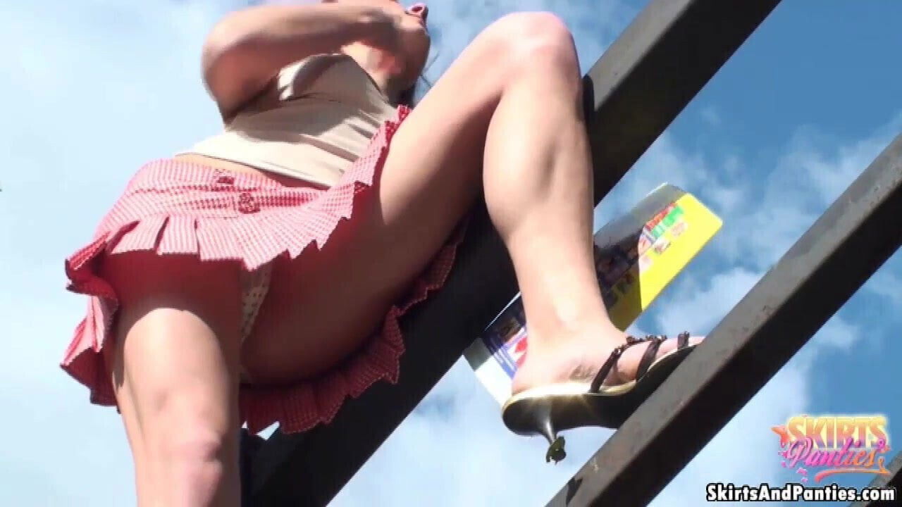 want give little peek panties