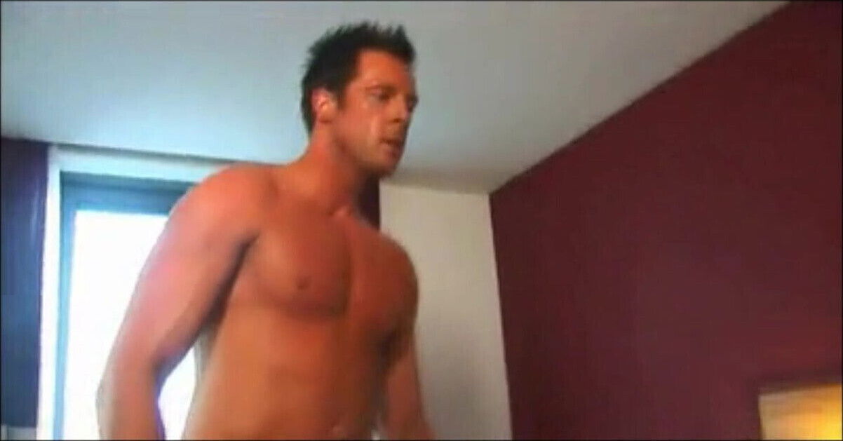 Uk Milf fucked in her hotel room 