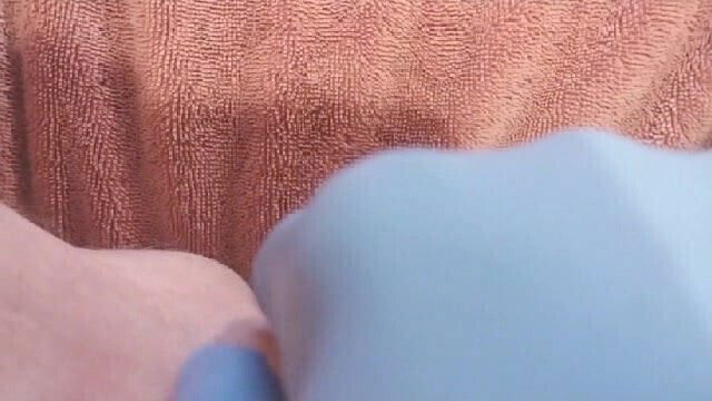 Small Redhead With Nice Squirt Cheer