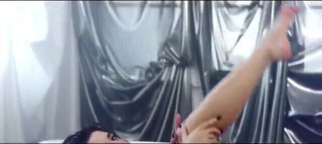 Lola Indigo, Mala Rodriguez Mujer Bruja